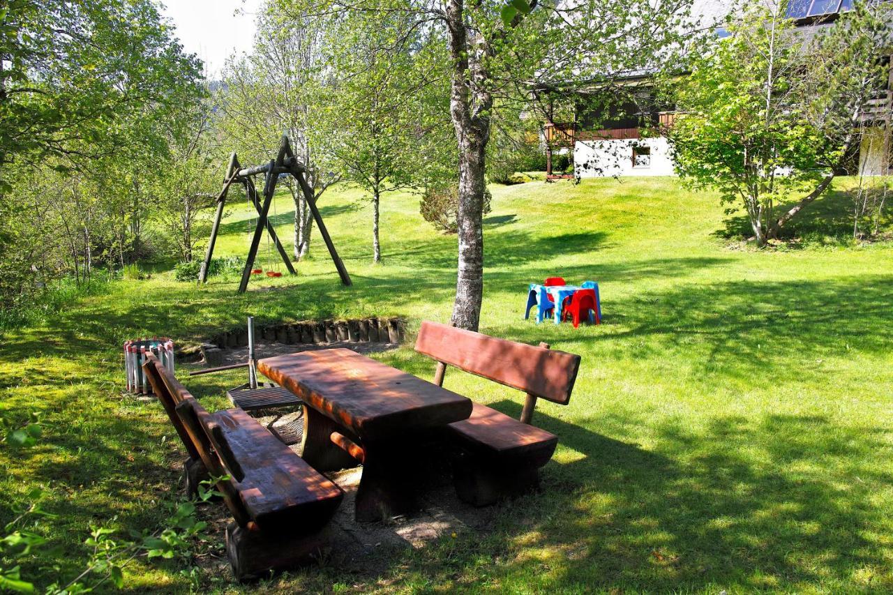 C4 Albmatte-Fewo Sauna, Hallenbad Aussenbecken Massagen Nebenan Menzenschwand-Hinterdorf Eksteriør billede